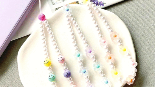 phone charms на телефоні
