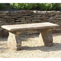 rustic benches в саду