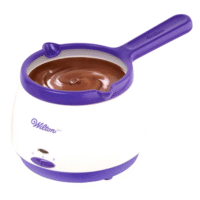 Каструлі для розтоплення цукерок різних типів