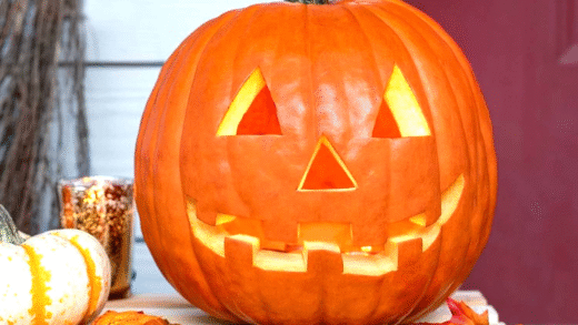 Гарбуз з різьбленням