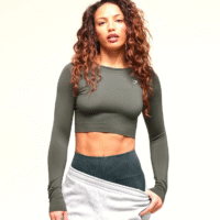 Стильні та практичні crop tops для кожного випадку