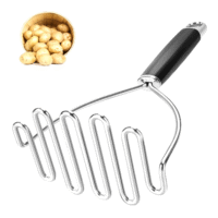 Красива картопля в пюре з товкачем