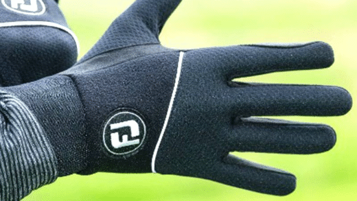 Зимові рукавички для гольфу на полі