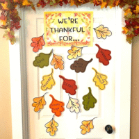 Оформлення дверей до Дня Подяки