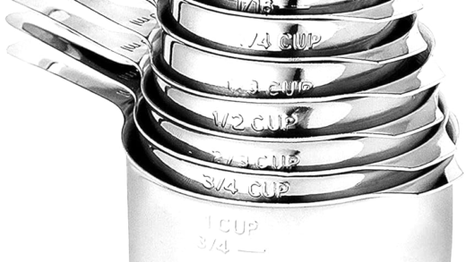 Кухонні чашки та блюдця для сервіровки