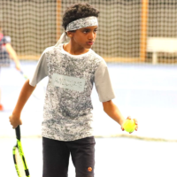 Тенісні футболки для хлопців в різних стилях