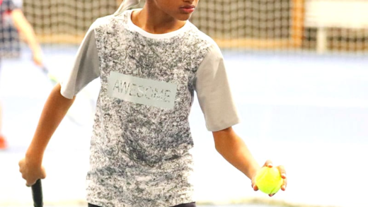 Тенісні футболки для хлопців в різних стилях