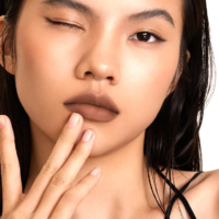 Маронова помада з популярними відтінками